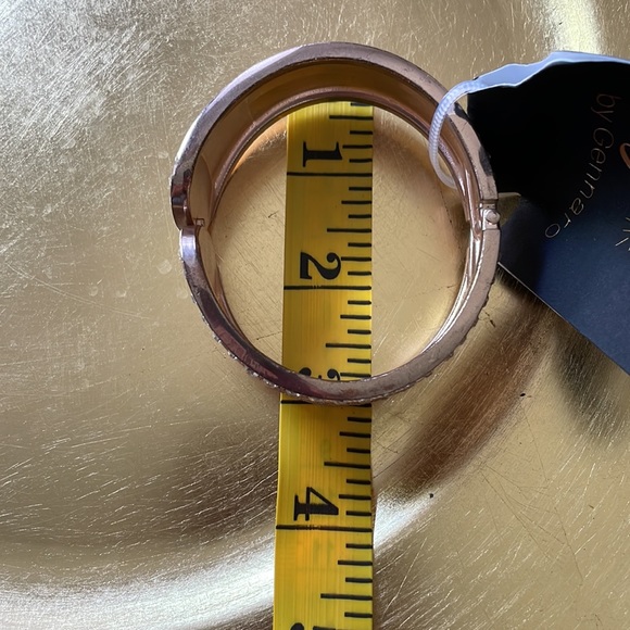 DISCOUNTED SHIPPING TODAY 🔥🔥 NWT Rosegold Cuff Bracelet - Picture 4 of 5